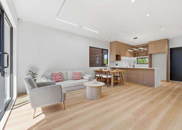  at Lot 2/30 Kiteroa Terrace, Rothesay Bay, North Shore City, Auckland