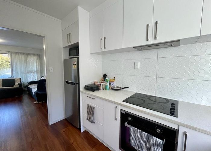  at 2/10 Hampstead Road, Sandringham, Auckland