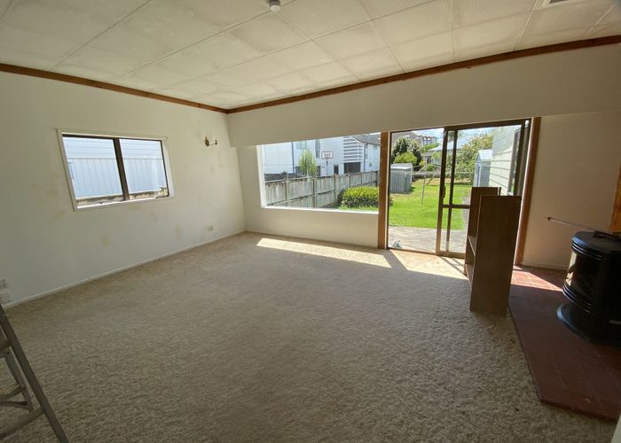  at 43 Tawera Road, Greenlane, Auckland