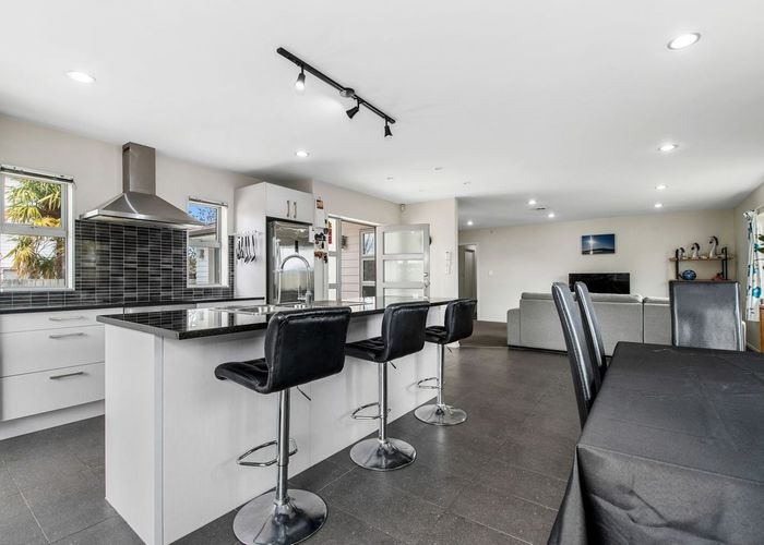  at 32E Robinson Avenue, Holdens Bay, Rotorua, Bay Of Plenty