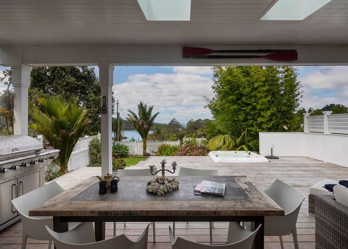  at 679 Huia Road, Parau, Auckland