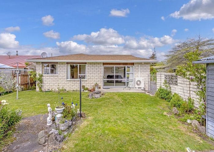  at 6 Sequoia Place, Parklands, Christchurch City, Canterbury