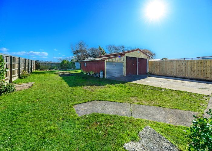  at 253 Bower Avenue, North New Brighton, Christchurch City, Canterbury