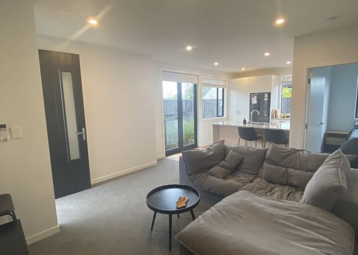  at 2/14 Mitcham Avenue, Forest Lake, Hamilton