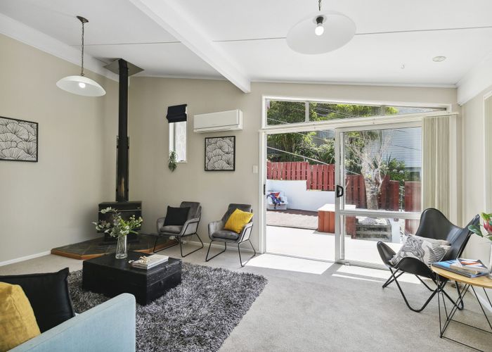  at 121 Awarua Street, Ngaio, Wellington
