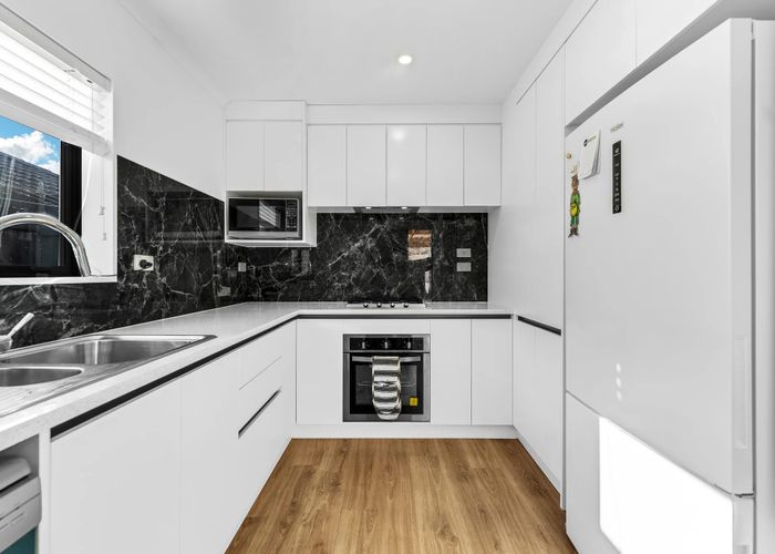  at 127E Russell Road, Manurewa, Manukau City, Auckland