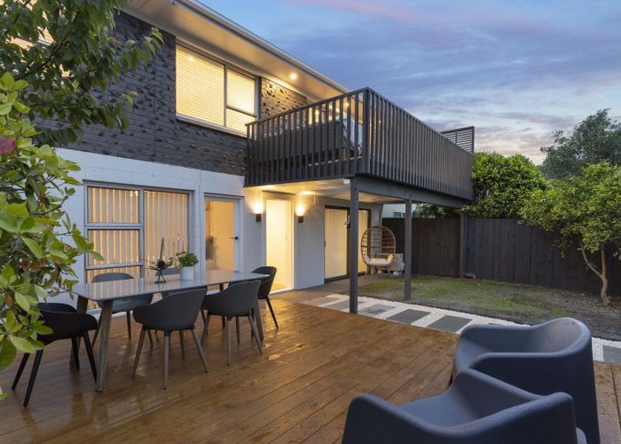  at 2/57 Moana Ave, One Tree Hill, Auckland City, Auckland