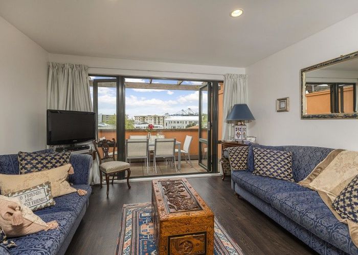  at 2/10 Cleveland Road, Parnell, Auckland City, Auckland