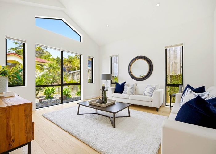  at 24 Lorikeet Place, Unsworth Heights, North Shore City, Auckland