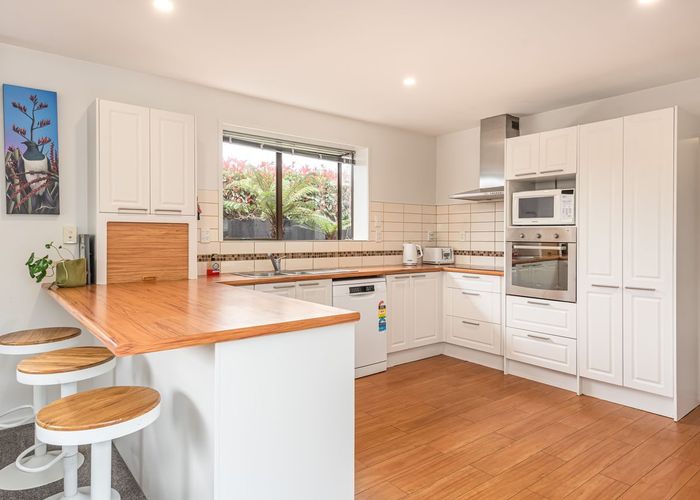  at 18 Lowry Avenue, Redwood, Christchurch City, Canterbury