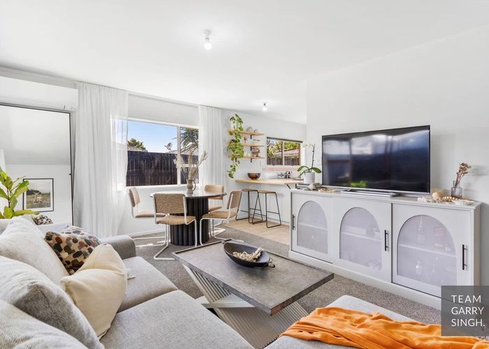  at 2/42 Trentham Road, Papakura, Papakura, Auckland