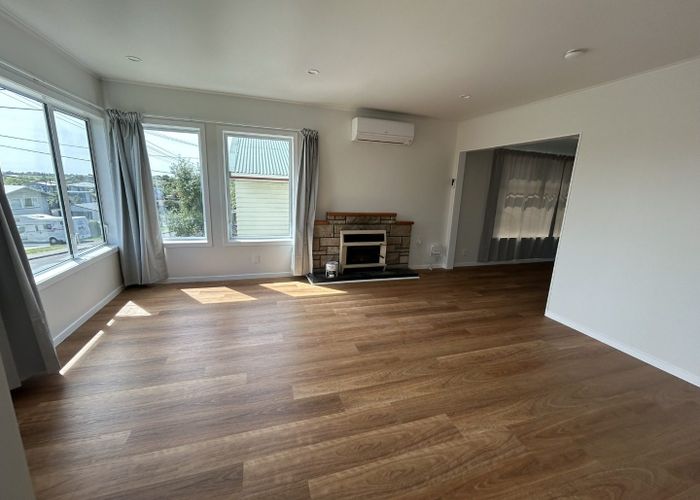 at 32 Kiwi Road, Raumati Beach, Kapiti Coast, Wellington