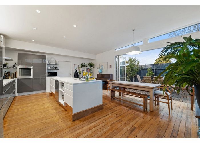  at 21 London Street, Richmond, Christchurch