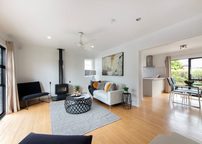  at 12 DUNCAN AVE, Te Atatu South, Auckland