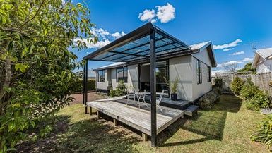  at 42A Premier Avenue, Point Chevalier, Auckland