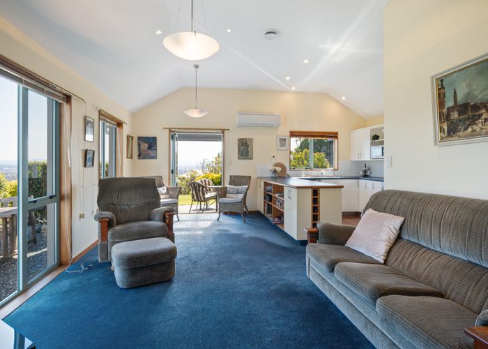  at 190 Cannon Hill Crescent, Mount Pleasant, Christchurch