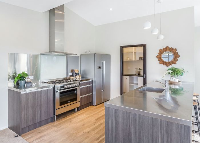  at 20 Madeira Close, Whitby, Porirua