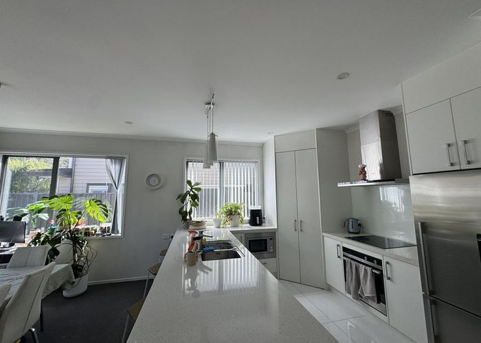  at 15 Somerby Mews, Silverstream, Upper Hutt, Wellington