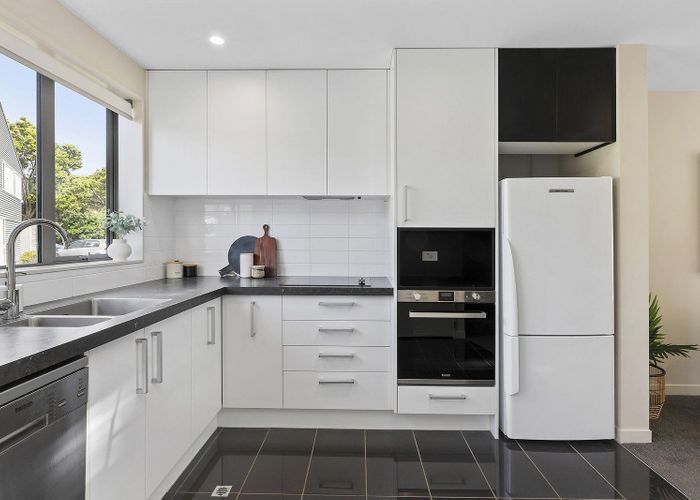  at 9/2 Stone Street, Miramar, Wellington, Wellington