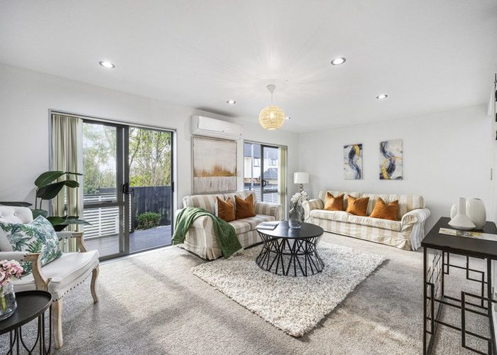  at 215B Halsey Drive, Lynfield, Auckland