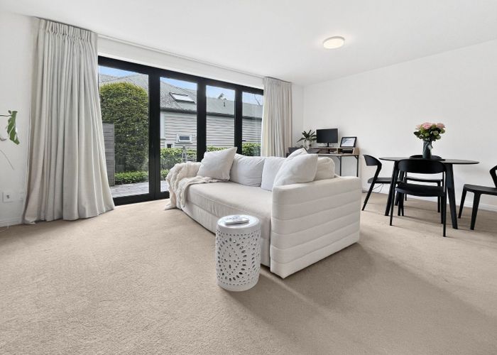  at 2/38 Seaview Road, Remuera, Auckland