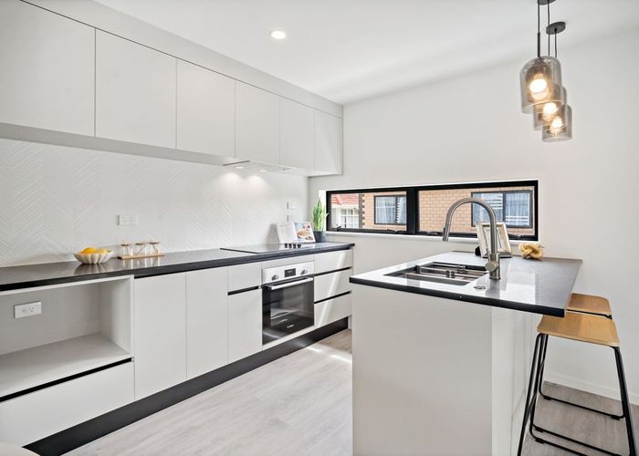  at 5/101 White Swan Road, Mount Roskill, Auckland