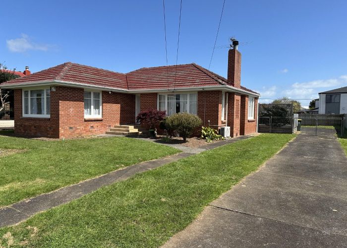  at 5 Fraser Road, Papatoetoe, Auckland