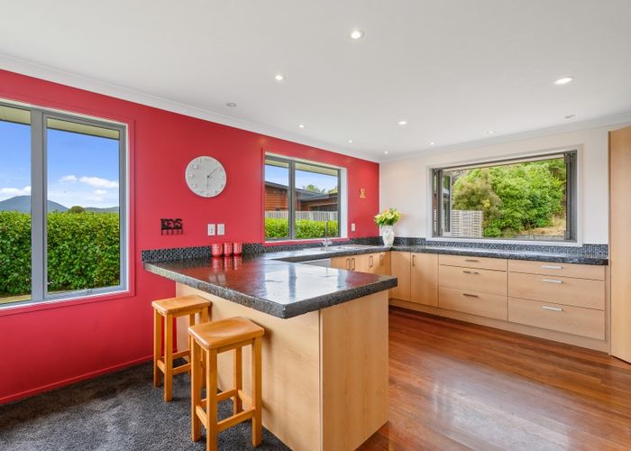  at 4 Kestrel Lane, Kinloch, Taupō