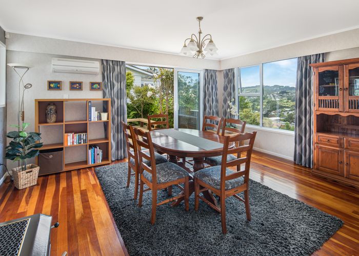  at 14 Chisbury Lane, Churton Park, Wellington