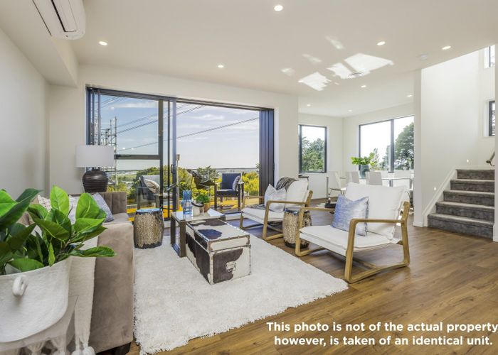  at 8 Timo Way, Flat Bush, Manukau City, Auckland