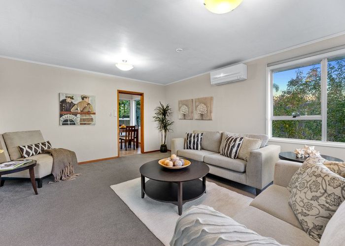  at 5 Tahu Crescent, Sunnynook, North Shore City, Auckland