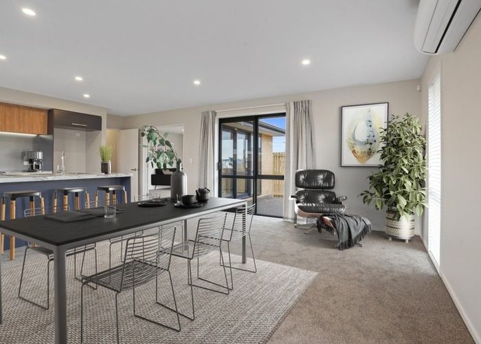  at 6 Cronin Close, Lincoln, Lincoln