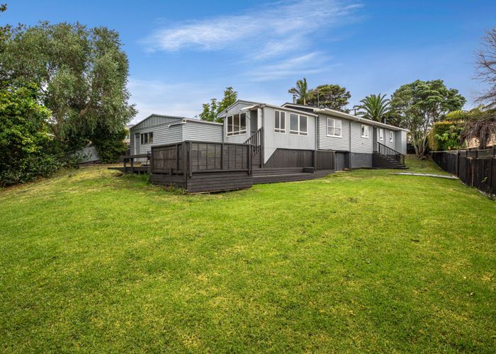  at 6 Tauhara Street, Green Bay, Auckland