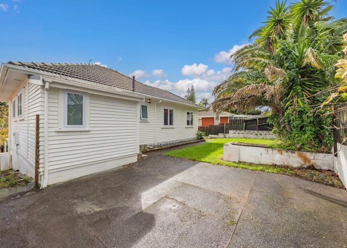  at 237 Beach Haven Road, Birkdale, North Shore City, Auckland