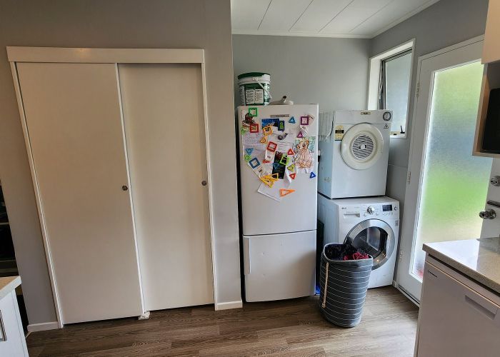  at 80C Airlie Road, Plimmerton, Porirua, Wellington