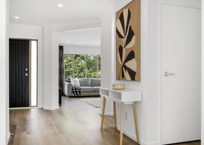  at 4 Villarosa Lane, Flat Bush, Manukau City, Auckland