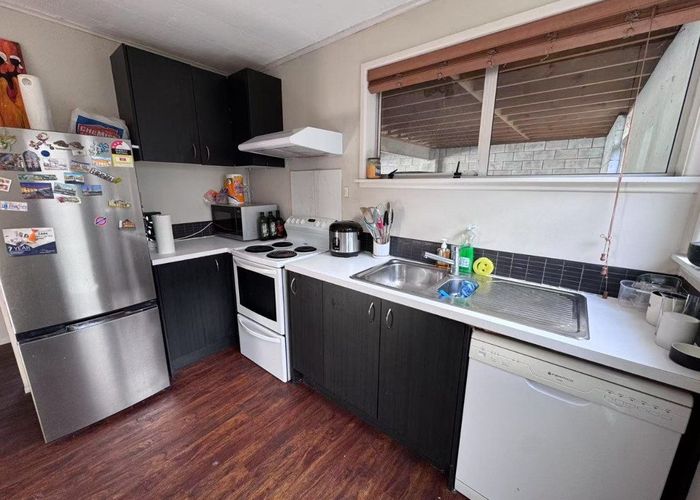  at 9A Dunraven Place, Torbay, North Shore City, Auckland
