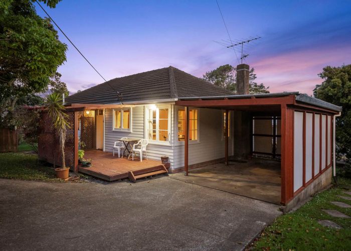  at 8 Ayrton Street, Te Atatu South, Auckland