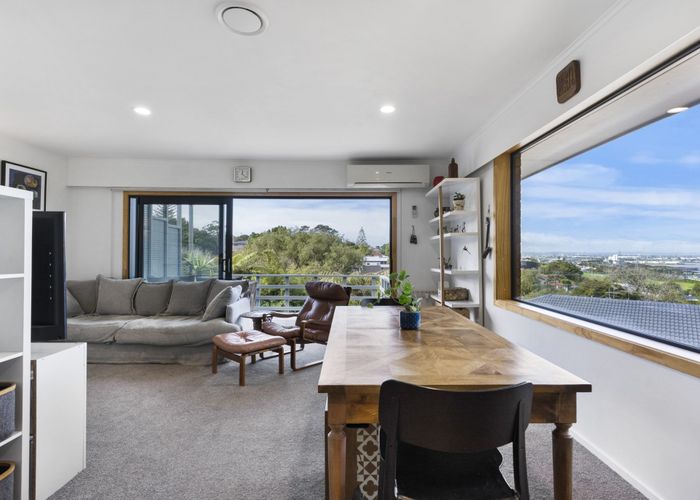  at 1/12 Impala Place, Hillsborough, Auckland
