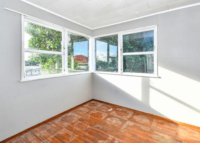  at 16 Carbery Place, Manurewa, Auckland