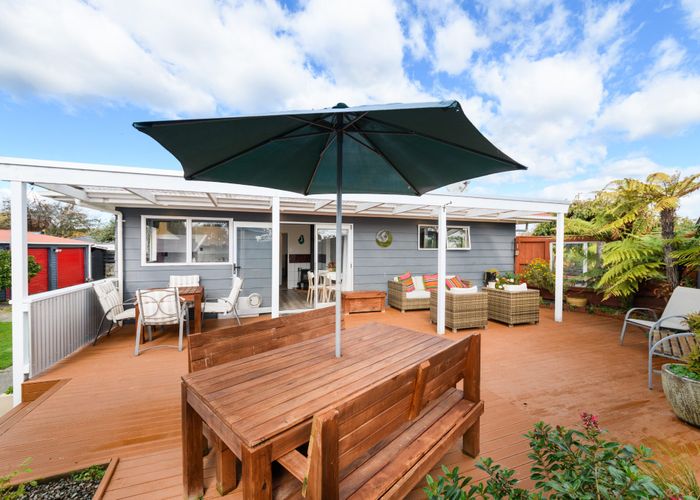  at 2 Grant Place, Awapuni, Palmerston North