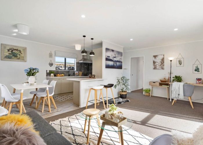  at 2/22 Tamworth Cl, Manurewa, Manukau