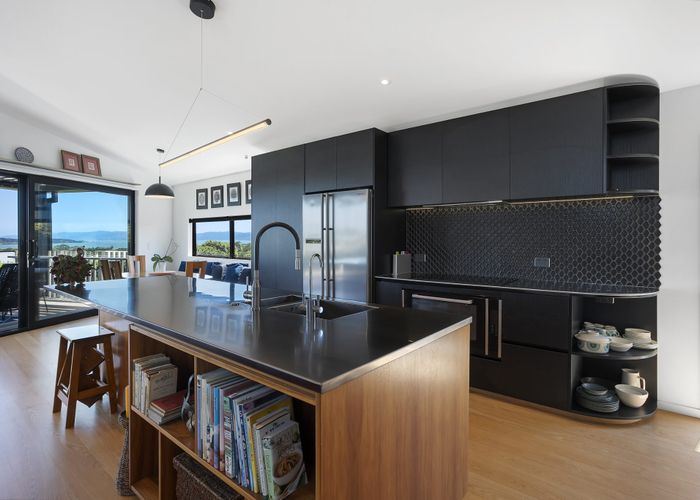  at 10A Pikitea Road, Mangere Bridge, Auckland