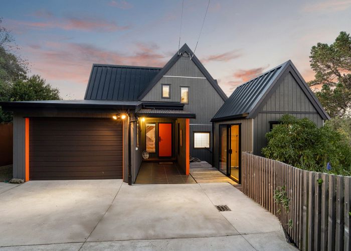  at 10 Tuawera Terrace, Clifton, Christchurch