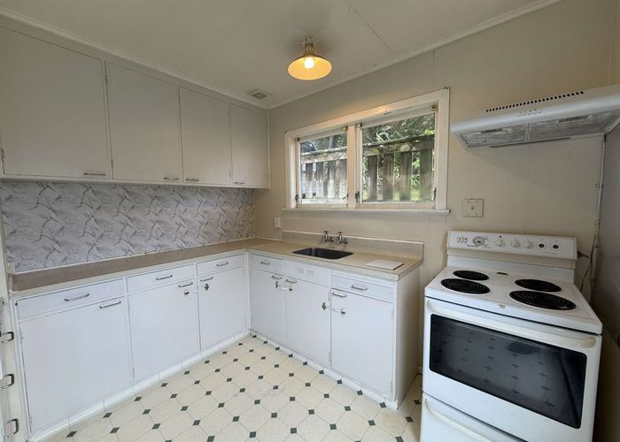  at 4/15a Rakeiora Grove, Korokoro, Lower Hutt, Wellington