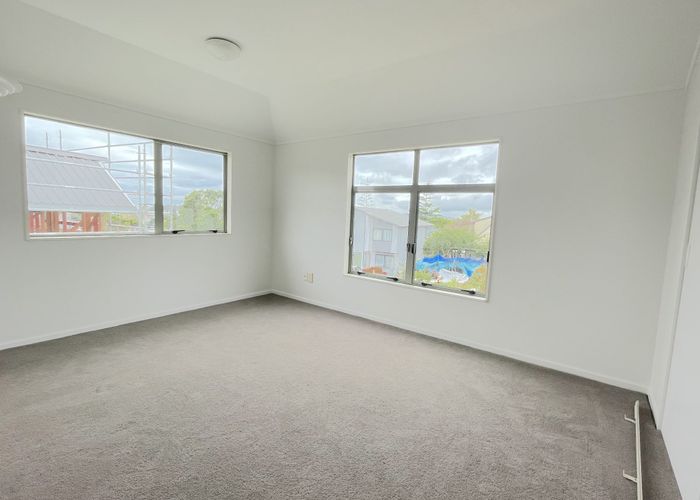  at 4B Potter Avenue, Northcote, North Shore City, Auckland