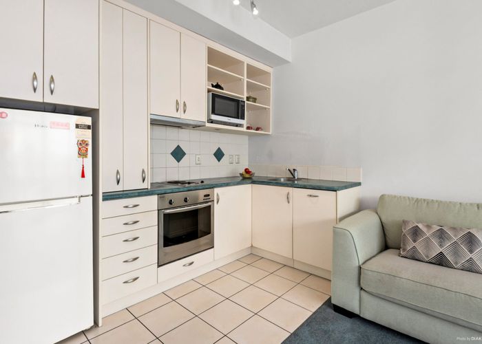  at 136/2 Armoy Drive, East Tamaki, Manukau City, Auckland