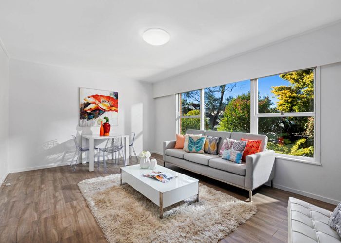  at 2/28 Gordon Avenue, Milford, Auckland
