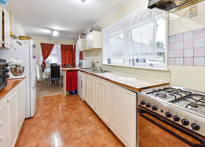  at 8 Cullinan Avenue, Mangere, Auckland