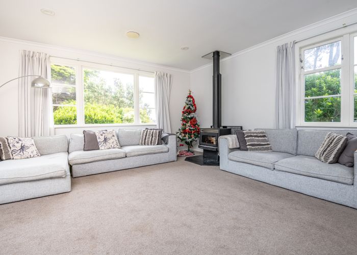  at 8 Tui Terrace, Tawa, Wellington